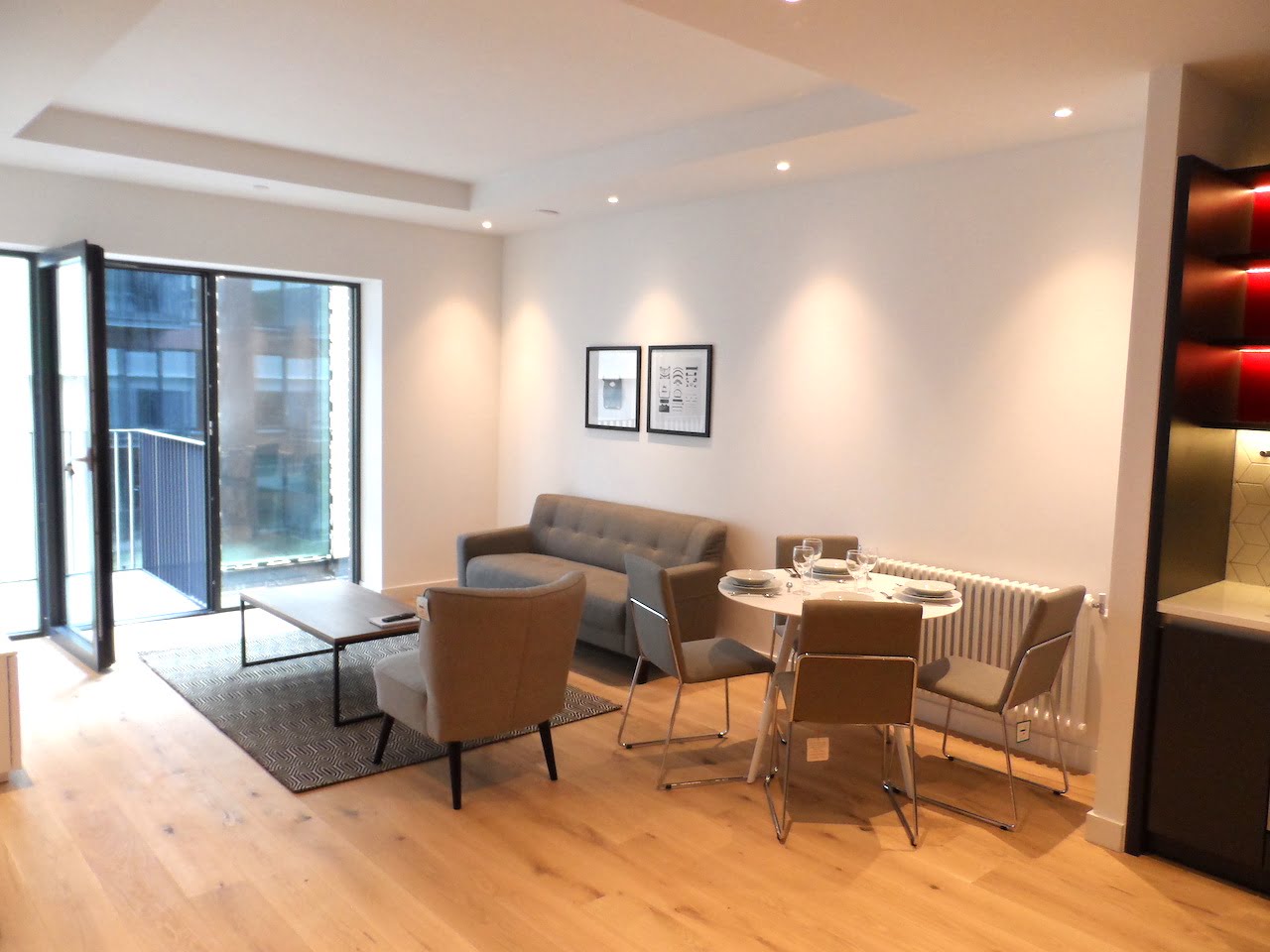 LONDON – Quality Apartment TO LET by Canary Wharf