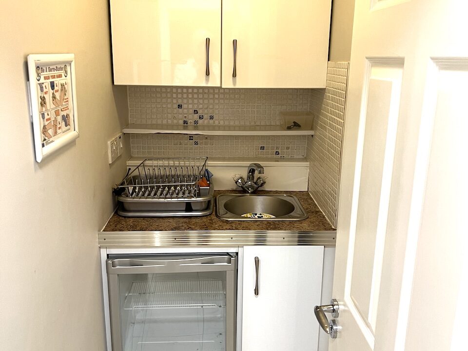 15 Kitchenette 18.8.22