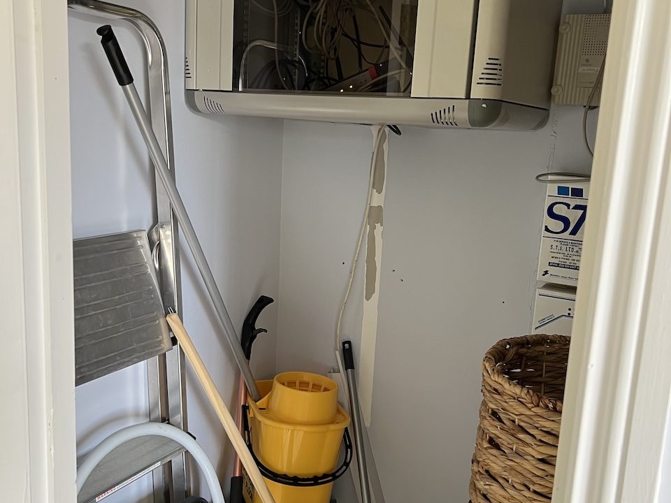 No 3 Coms, Store, Utility 3.3.25