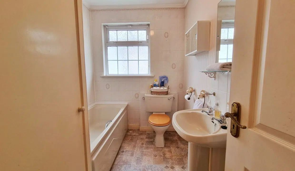54 Bathroom a