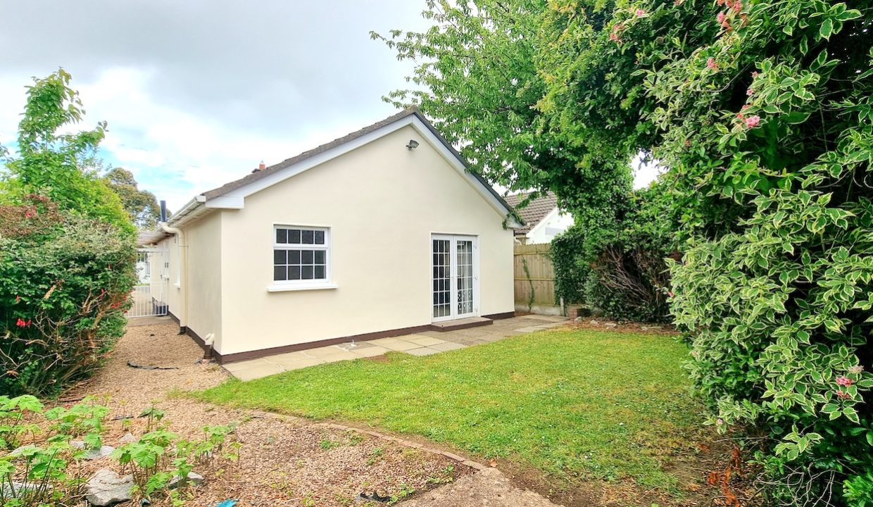 54 Rear Garden a